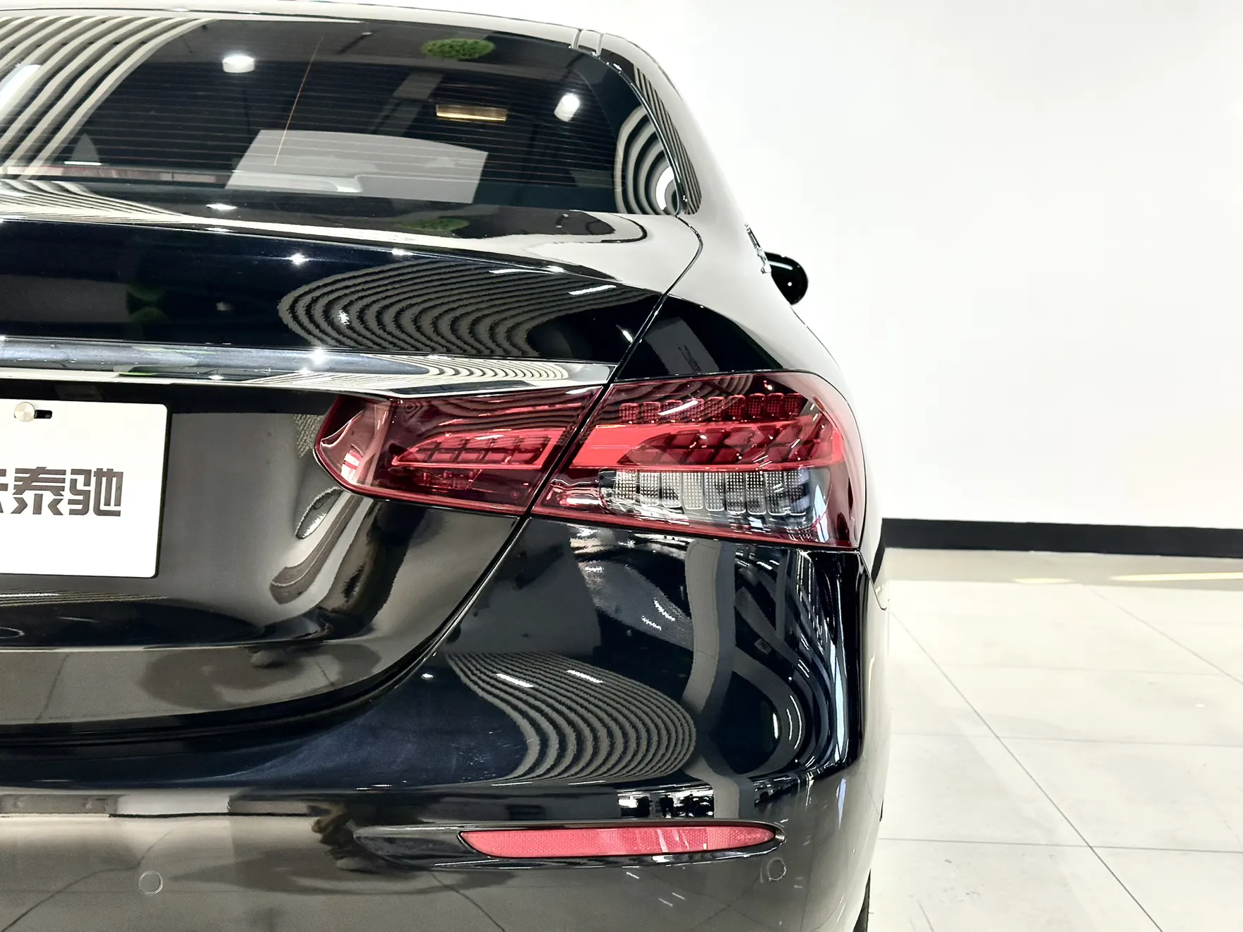 Mercedes-Benz E 300 L, 2023 7