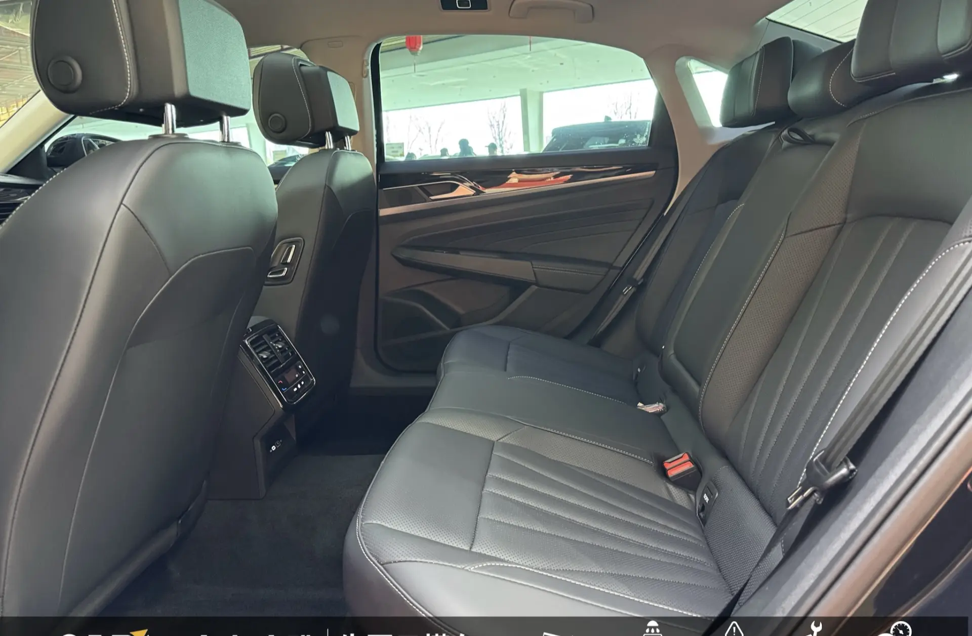 Volkswagen Passat, 2025 24