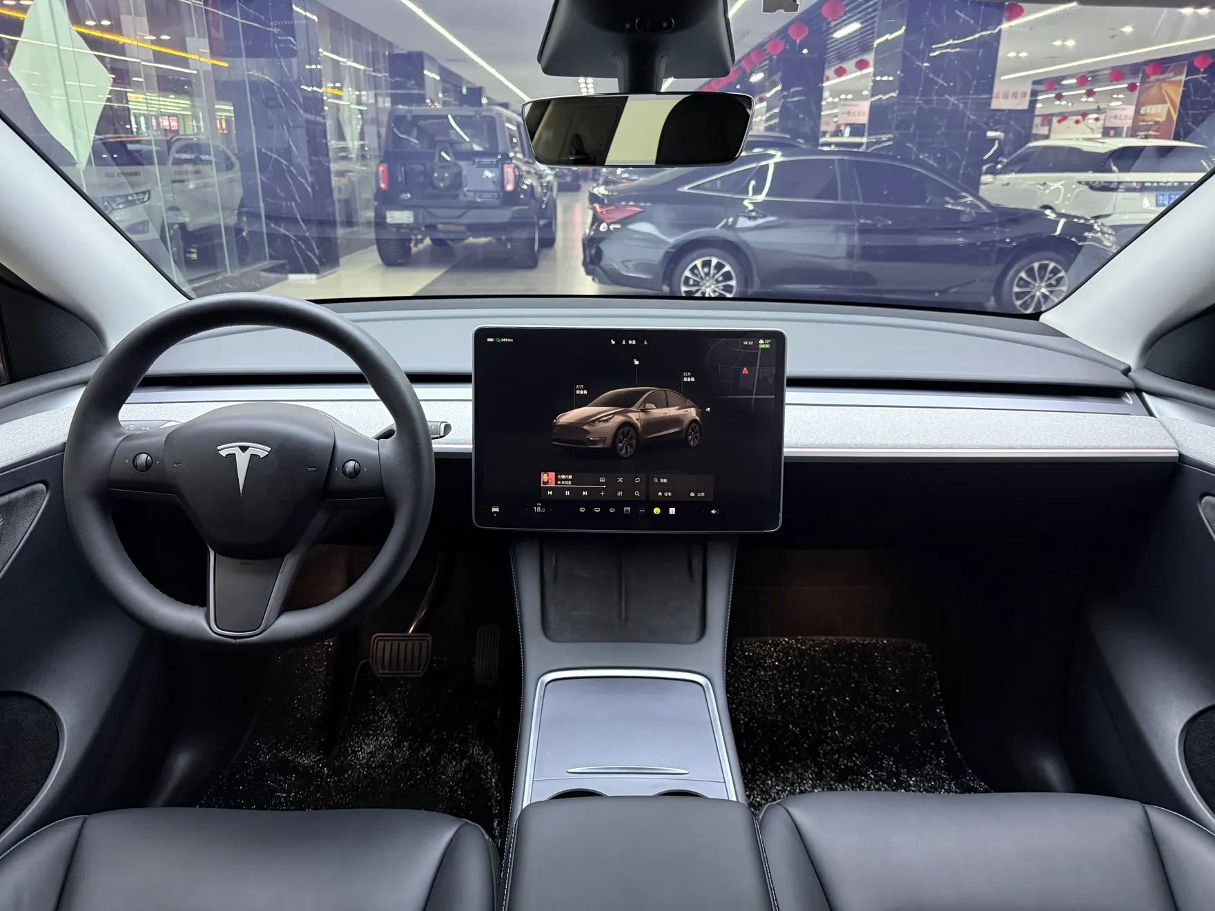 Tesla Model Y, 2024 13