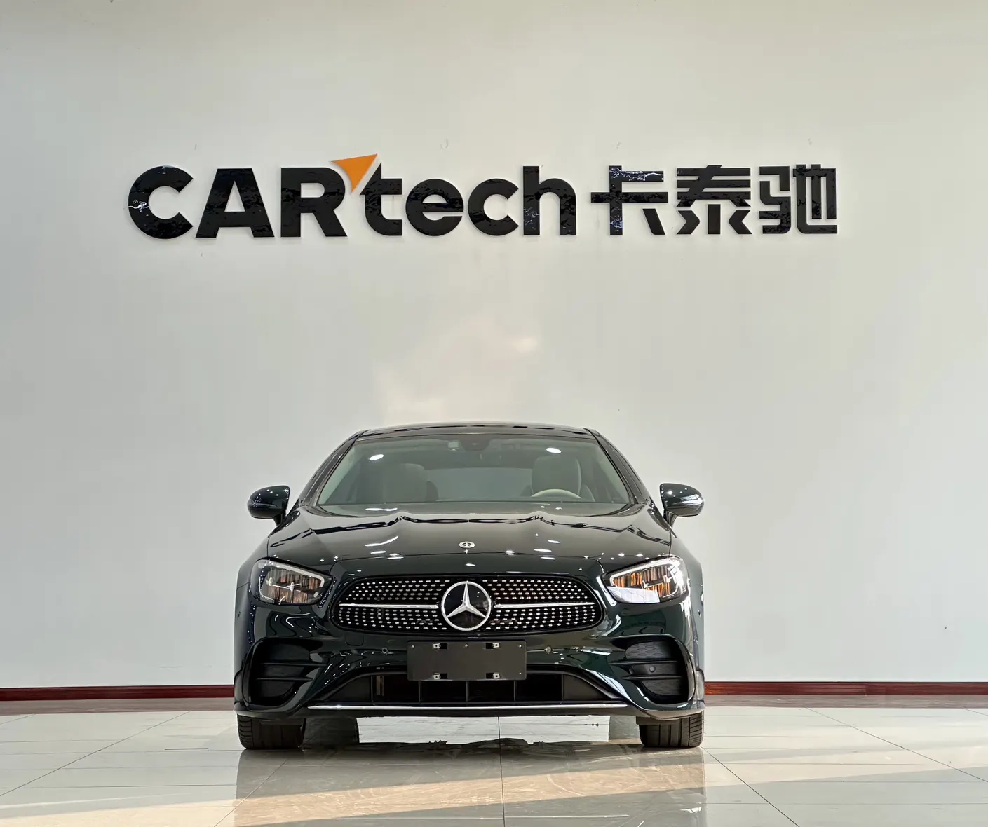 Mercedes-Benz E 260, 2023 3