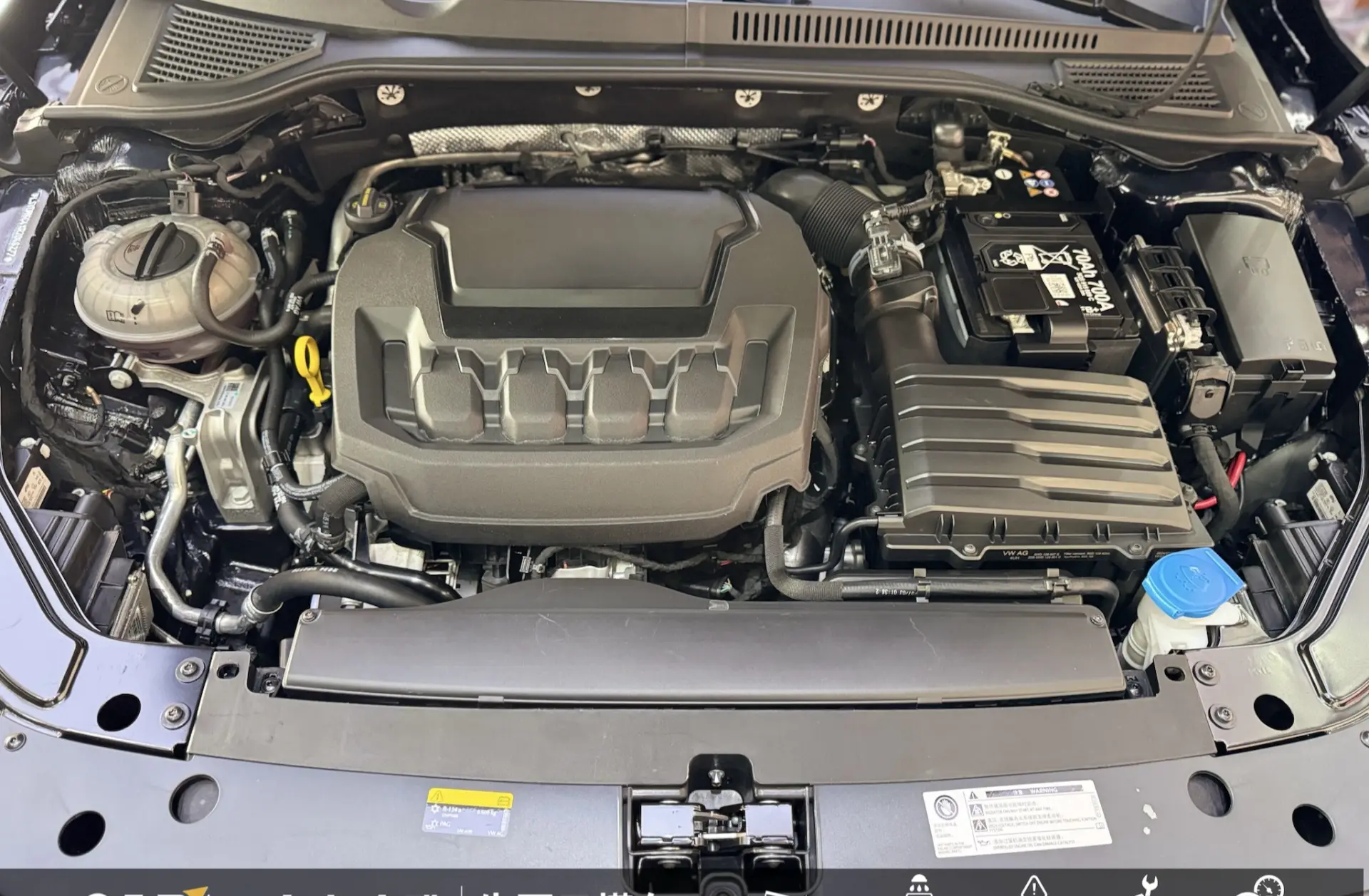 Volkswagen Passat, 2025 12