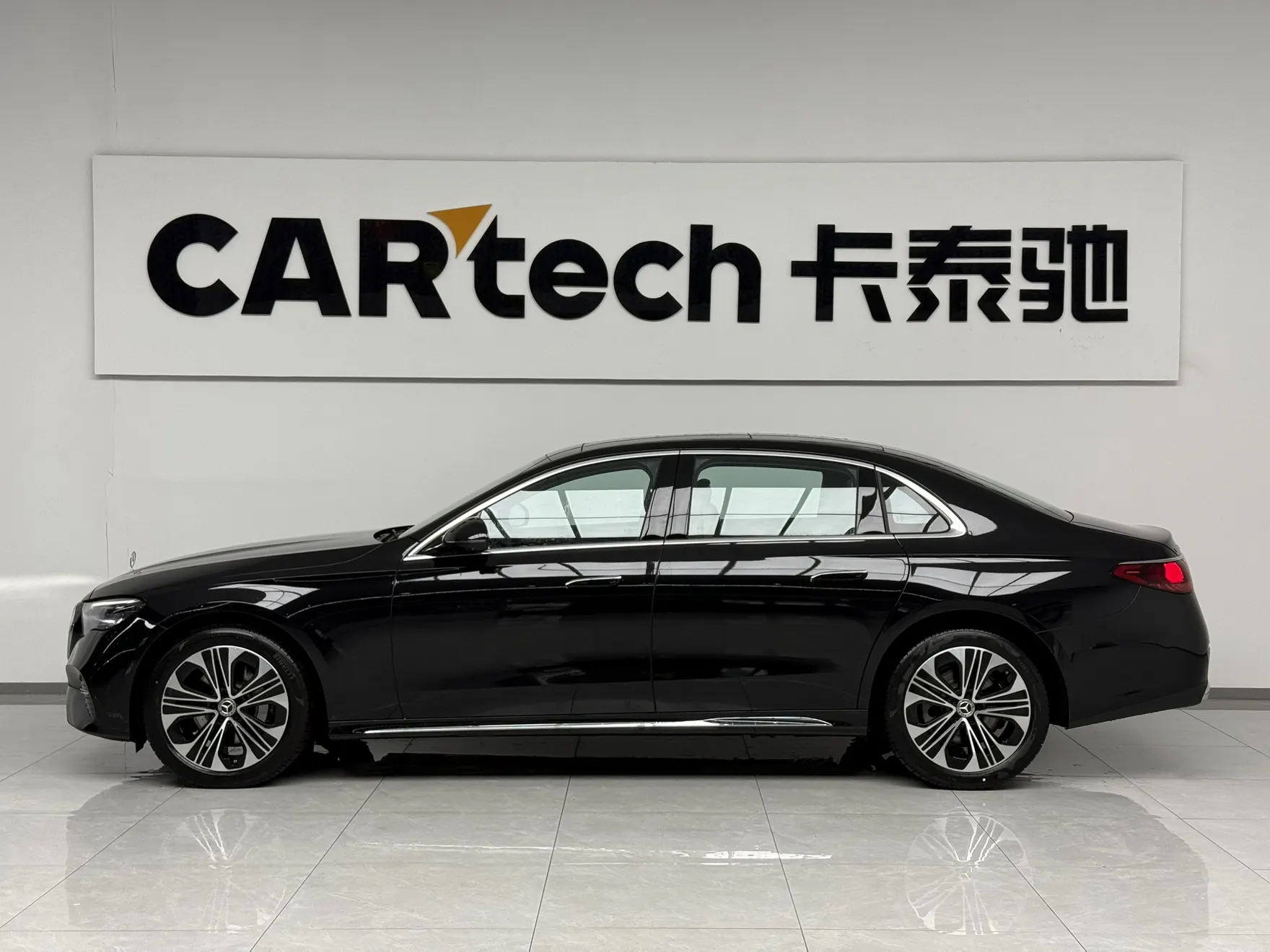 Mercedes-Benz E 300 L, 2026 4