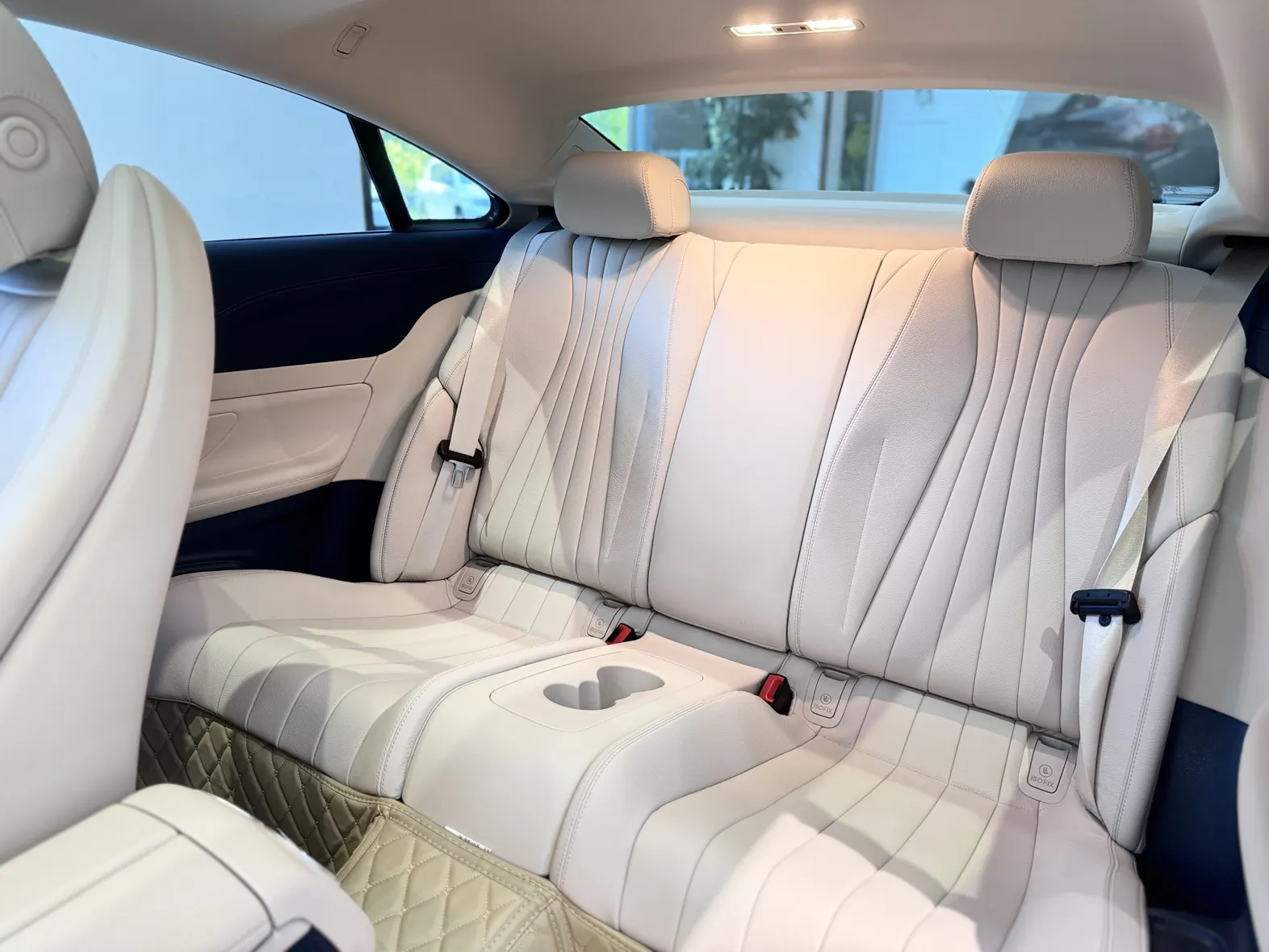 Mercedes-Benz E 260, 2023 17