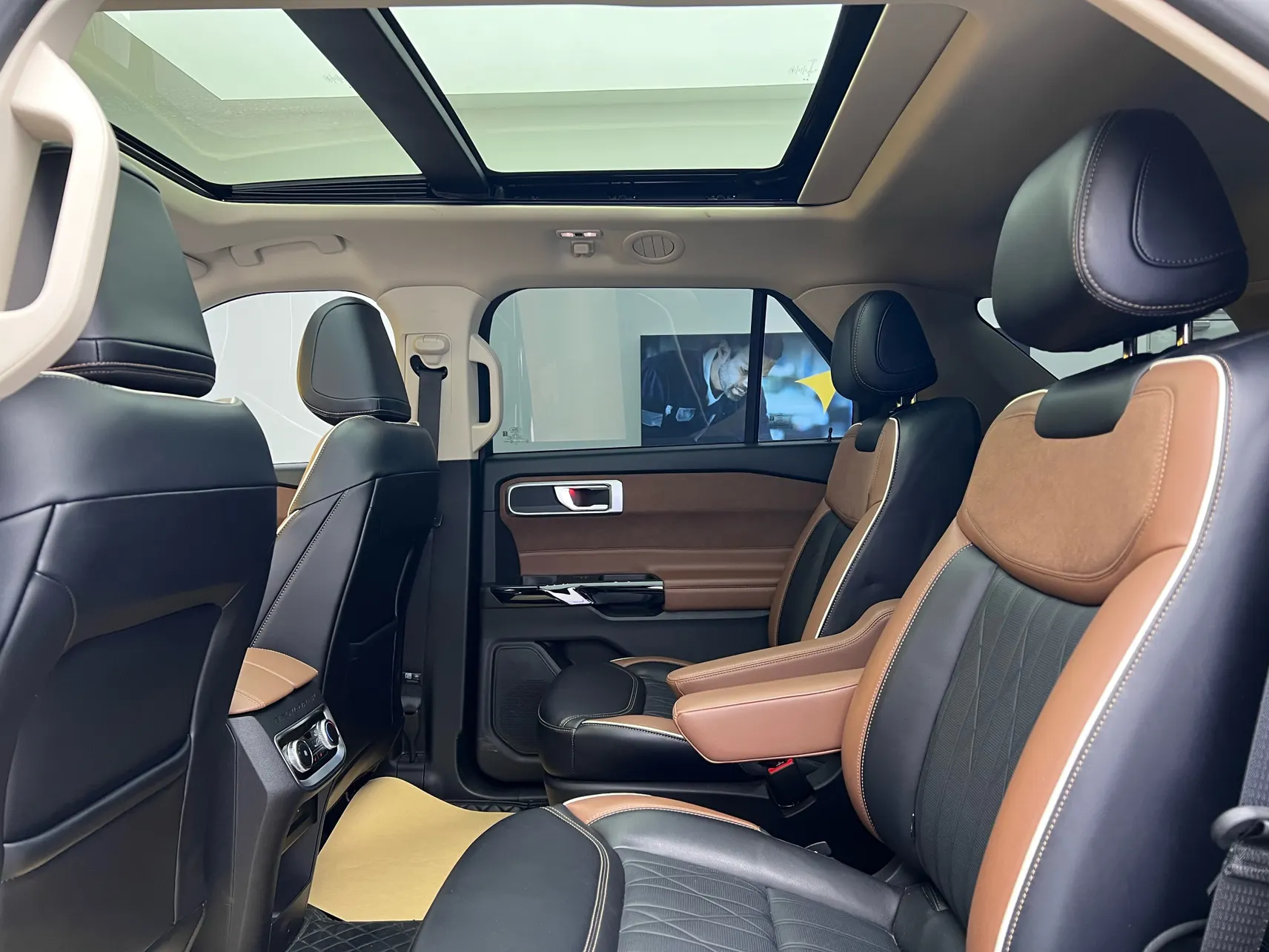 Ford Explorer, 2024 33