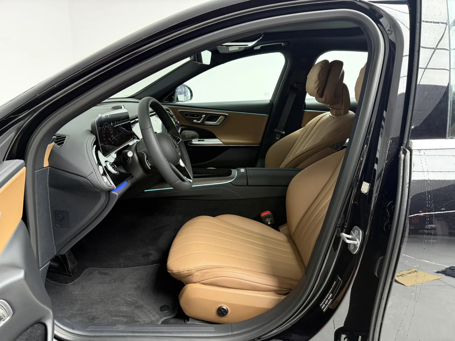 Mercedes-Benz E 300 L, 2026 11