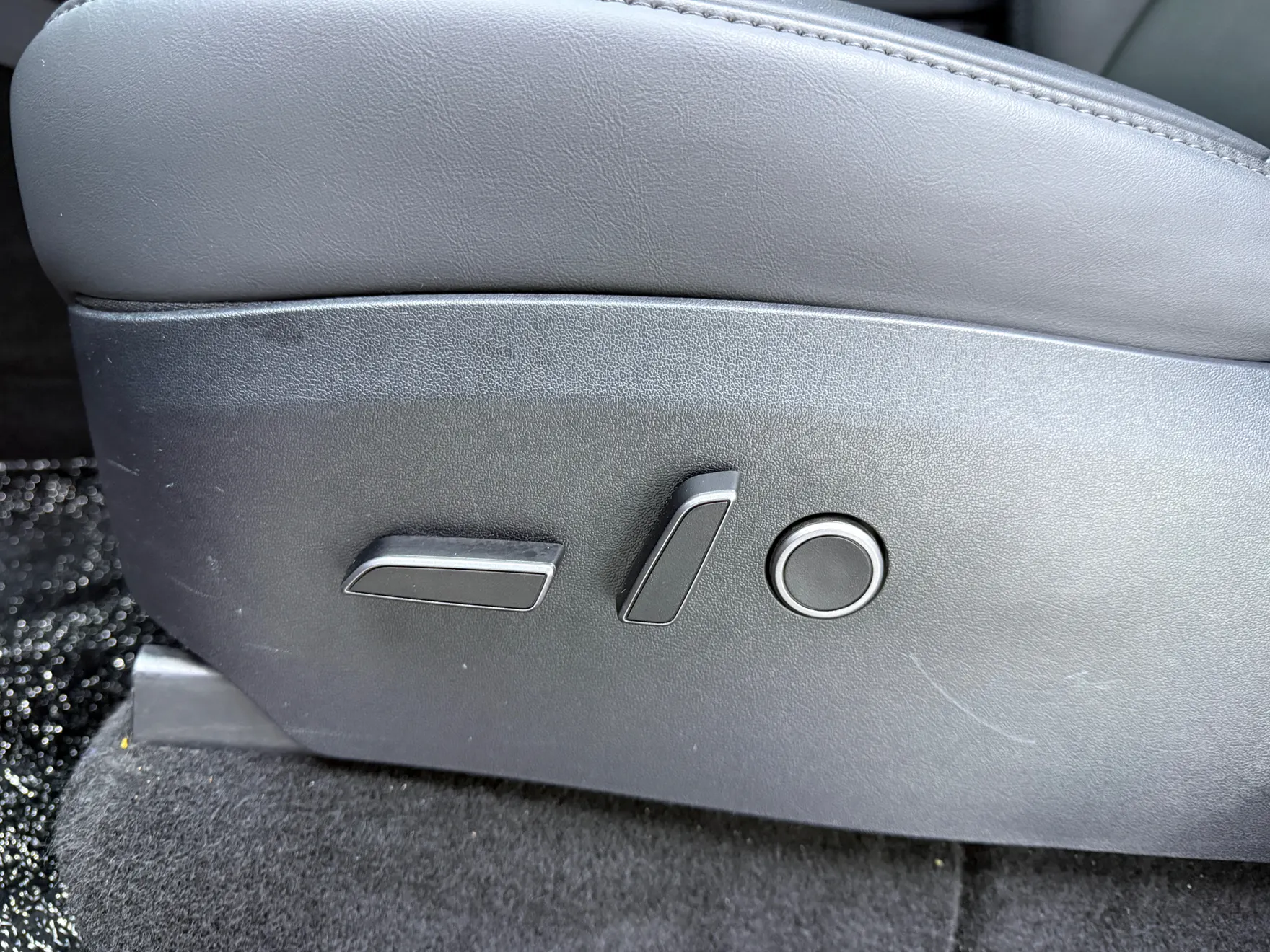 Tesla Model Y, 2024 27