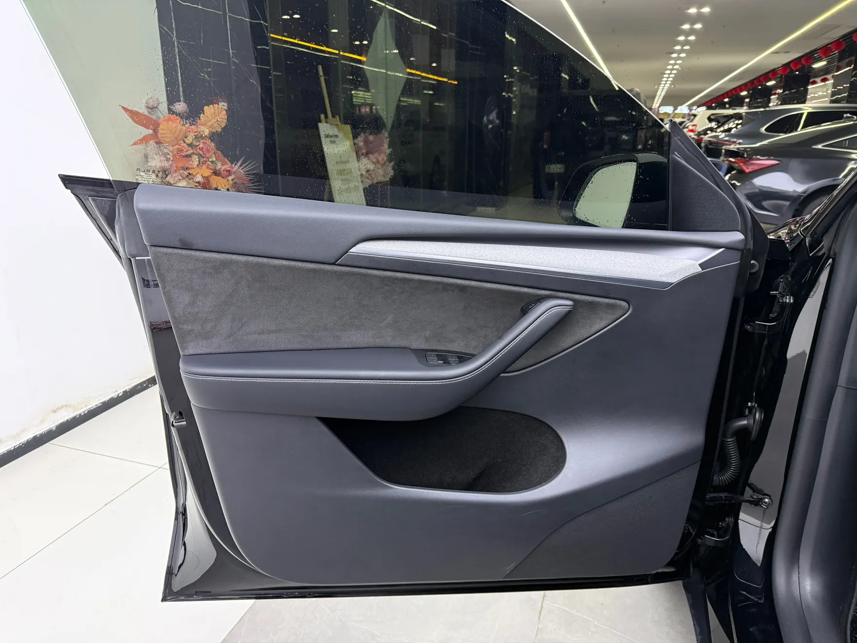 Tesla Model Y, 2024 16