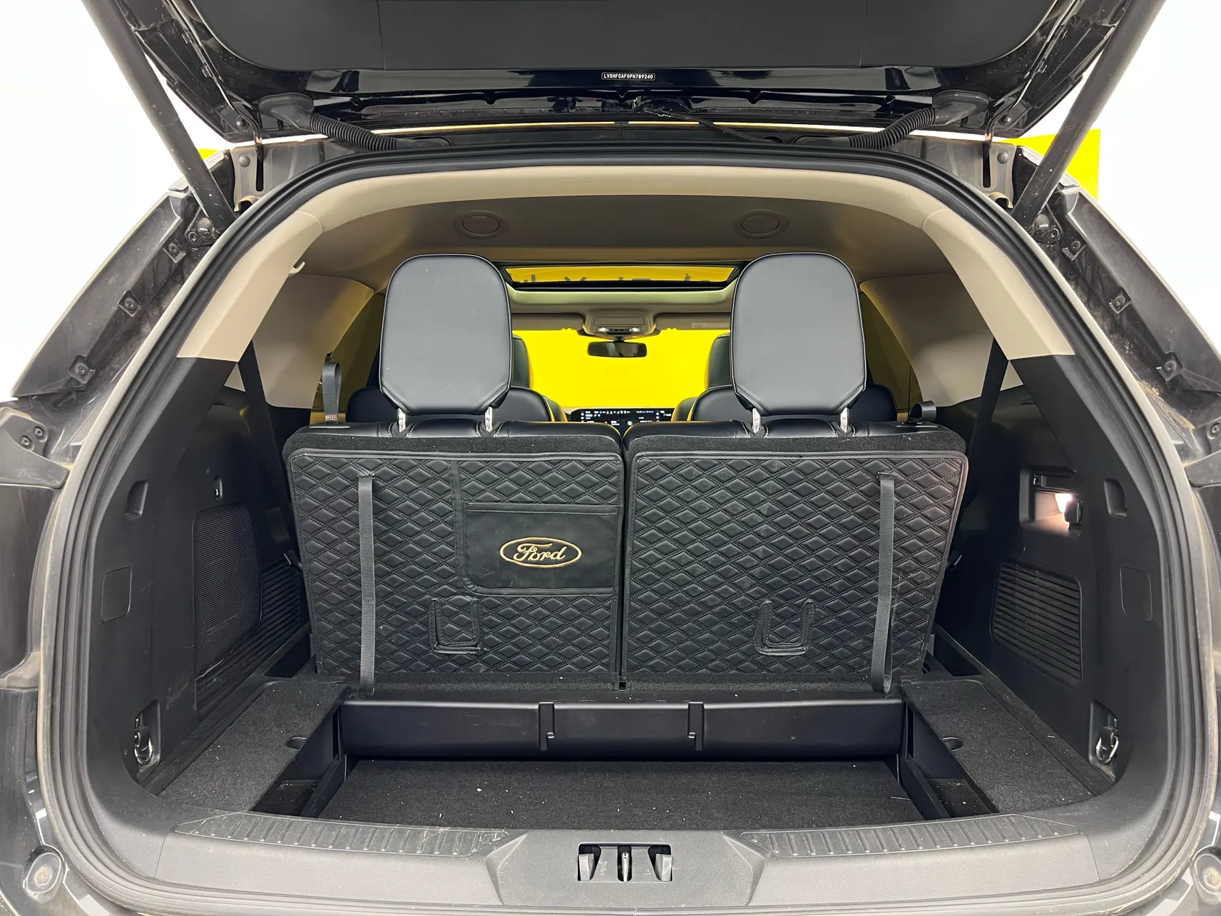 Ford Explorer, 2024 11