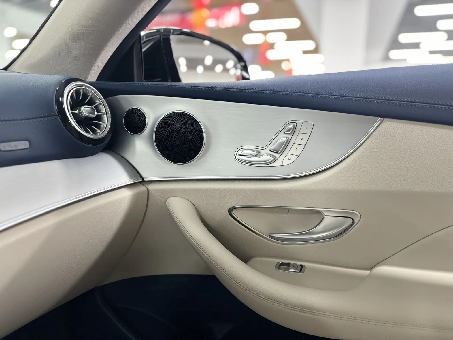 Mercedes-Benz E 260, 2023 21