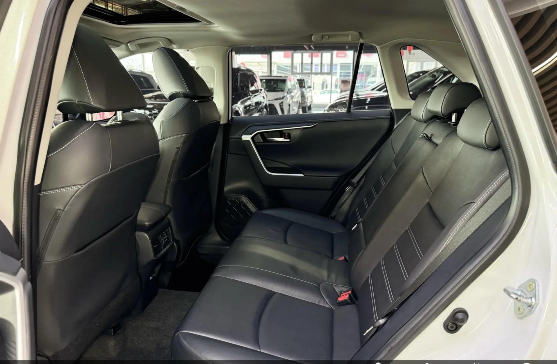 Toyota RAV4, 2023 19