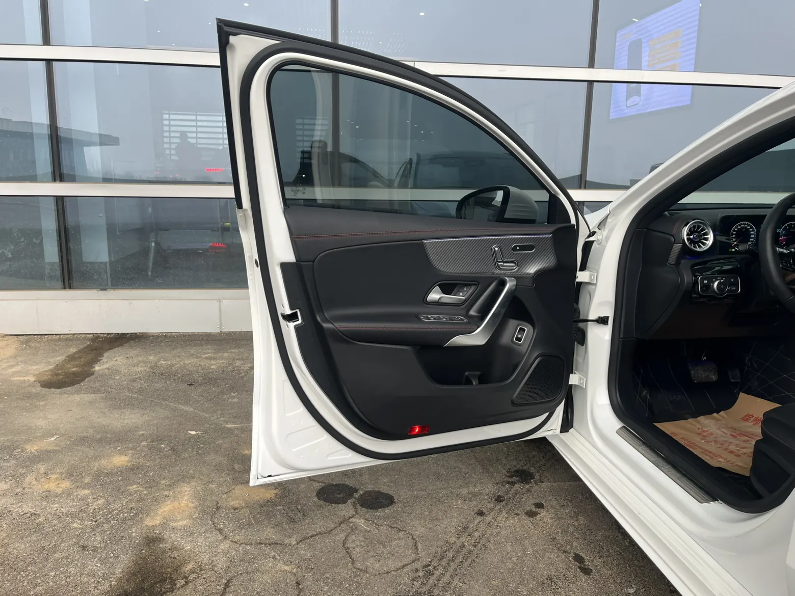 Mercedes-Benz A 200 L, 2025 12