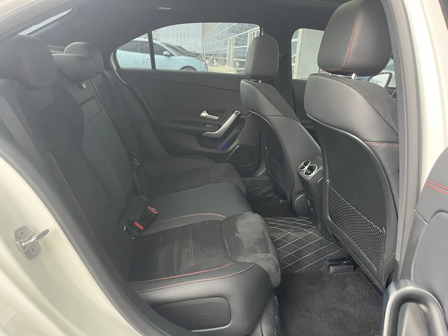 Mercedes-Benz A 200 L, 2025 15