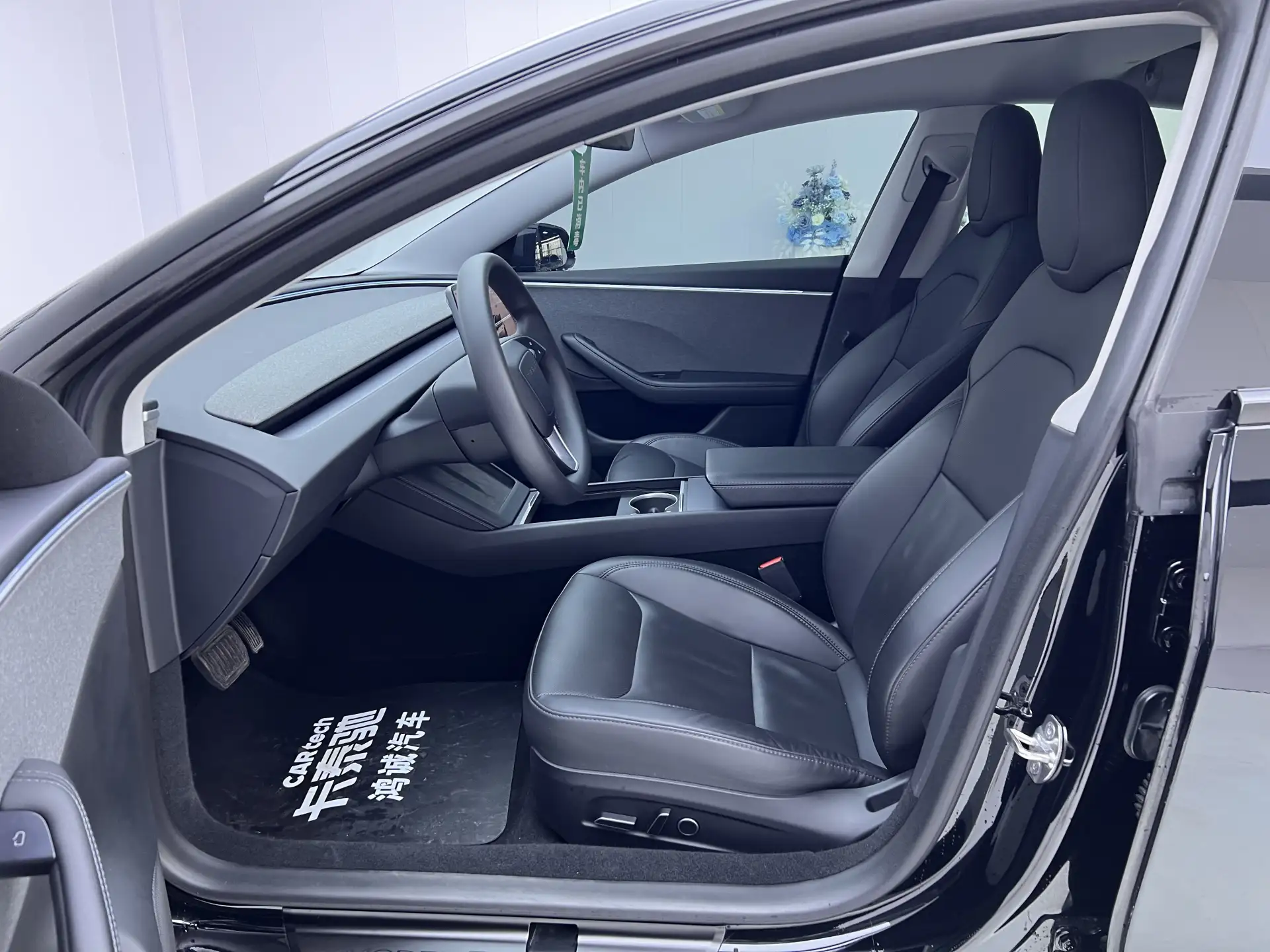 Tesla Model 3, 2024 18