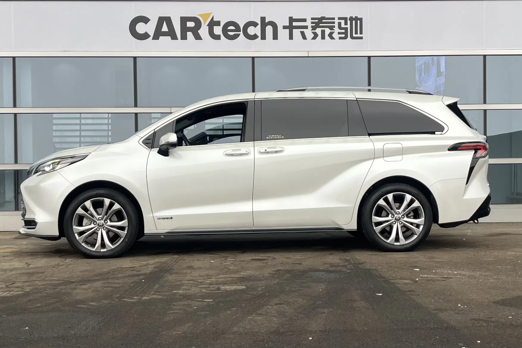 Toyota Sienna, 2022 4