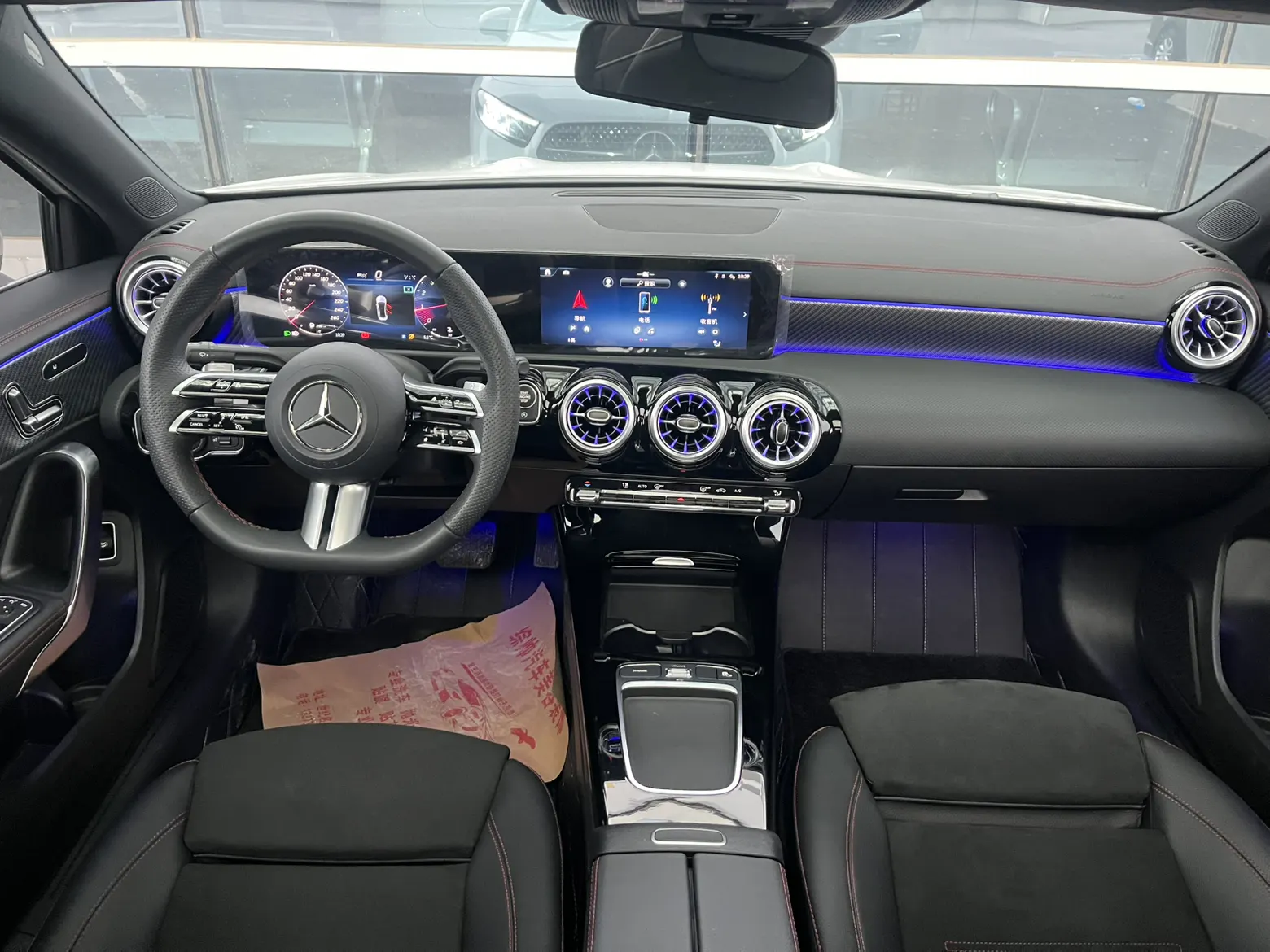 Mercedes-Benz A 200 L, 2025 9