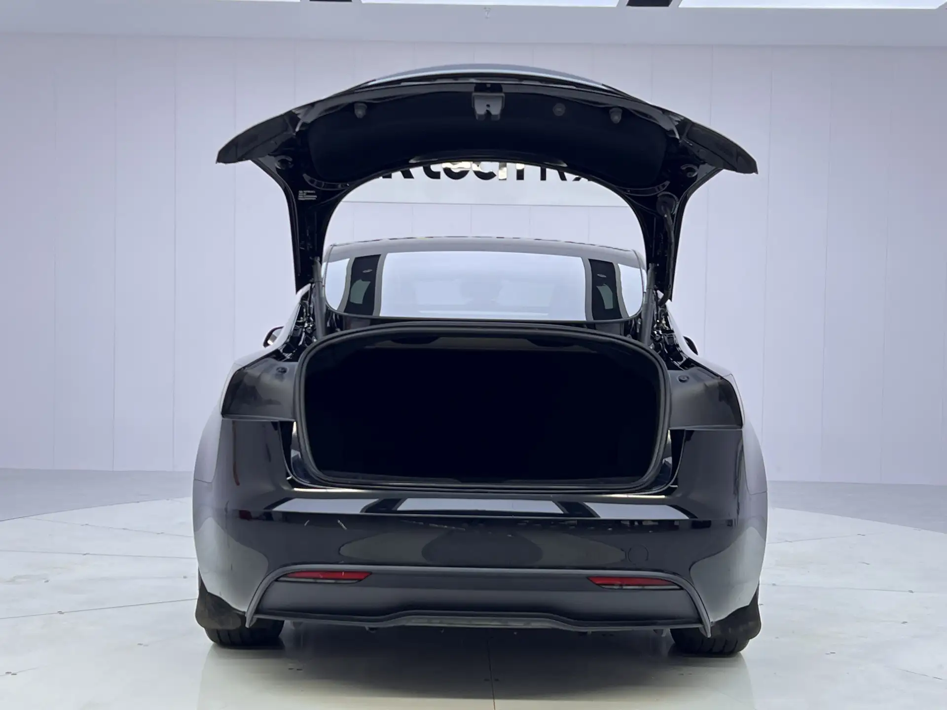 Tesla Model 3, 2024 6