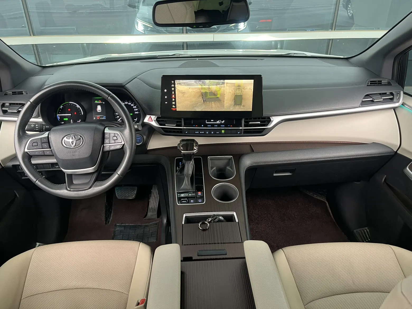 Toyota Sienna, 2022 9