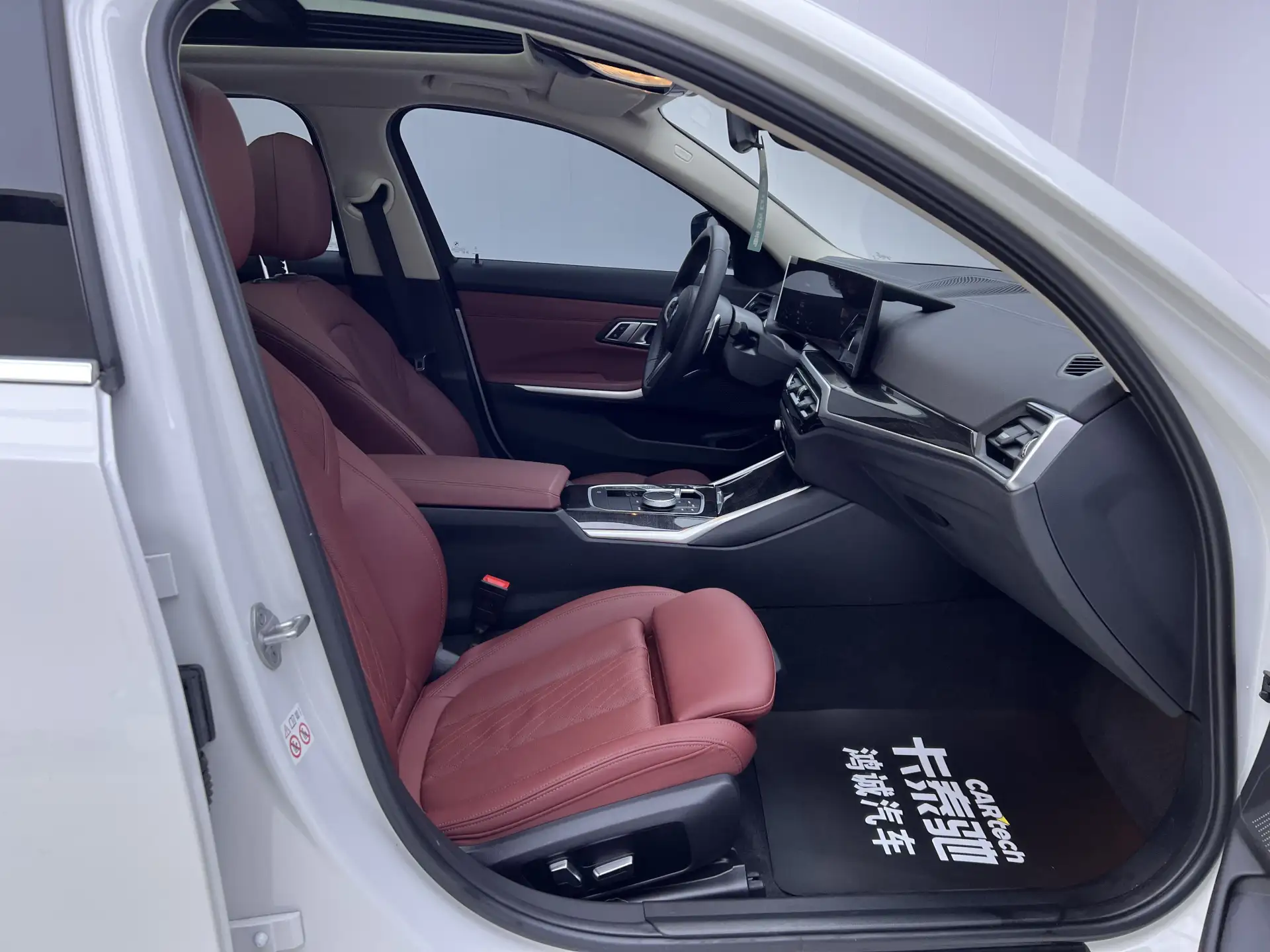 BMW 325i, 2023 19