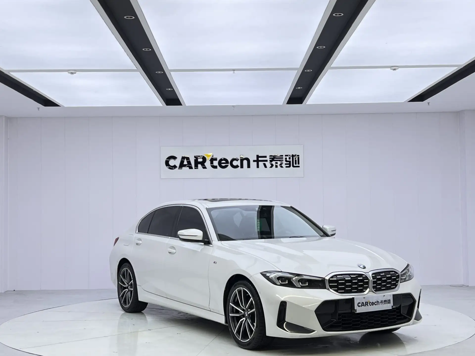 BMW 325i, 2023 2