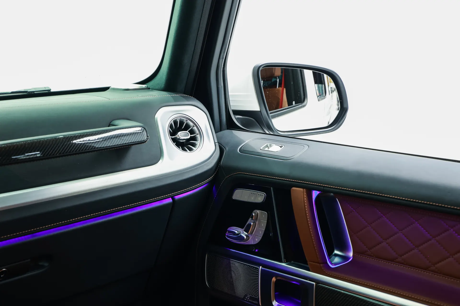 Mercedes-Benz G 63, 2023 19