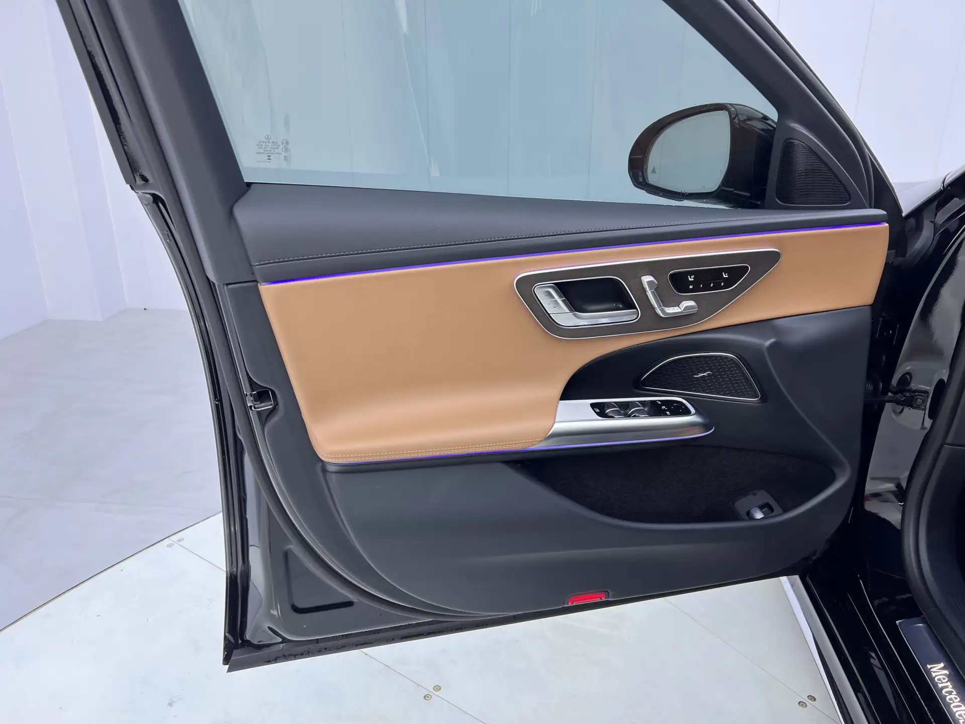 Mercedes-Benz E 300 L, 2025 17