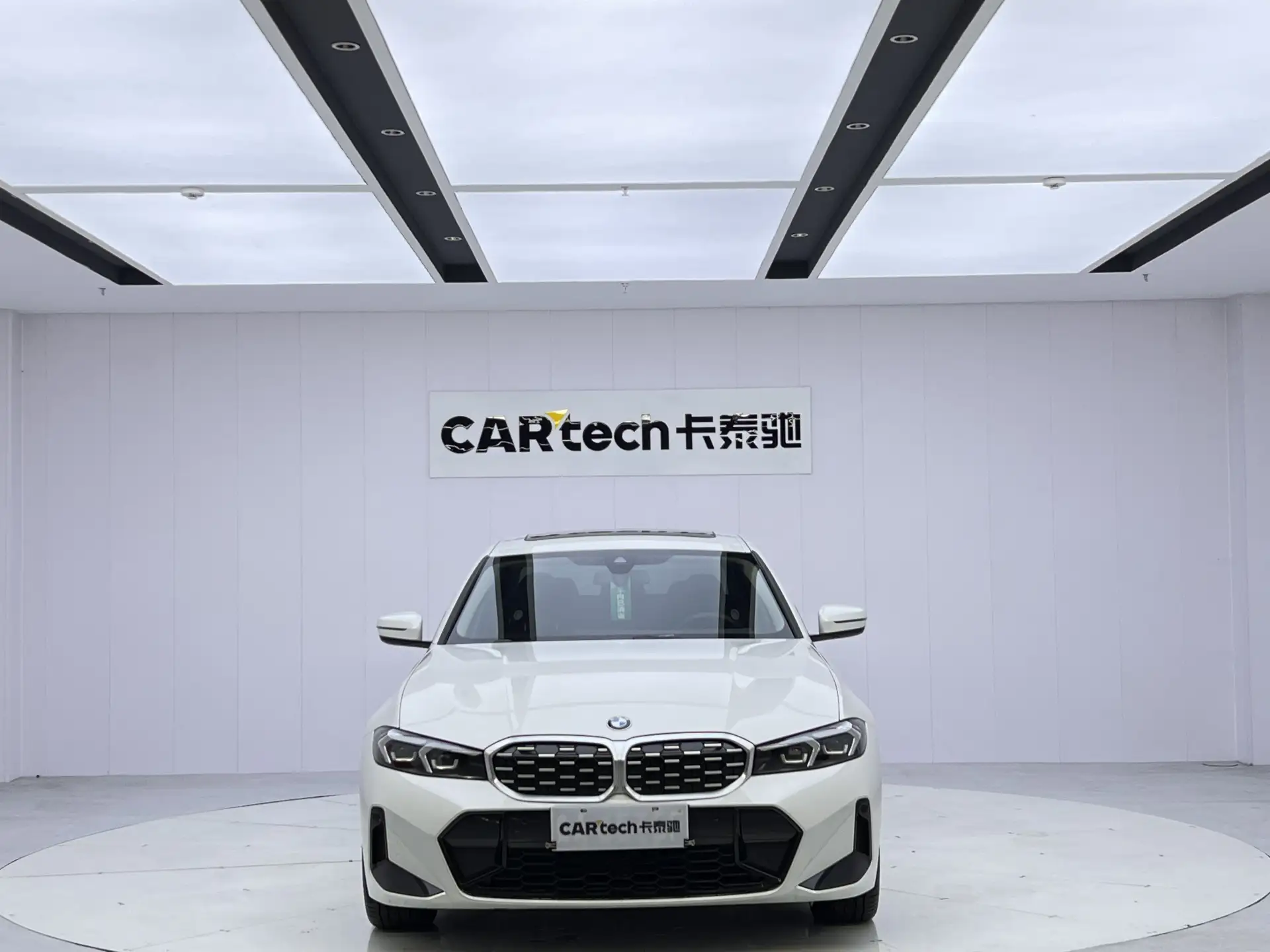 BMW 325i, 2023 3