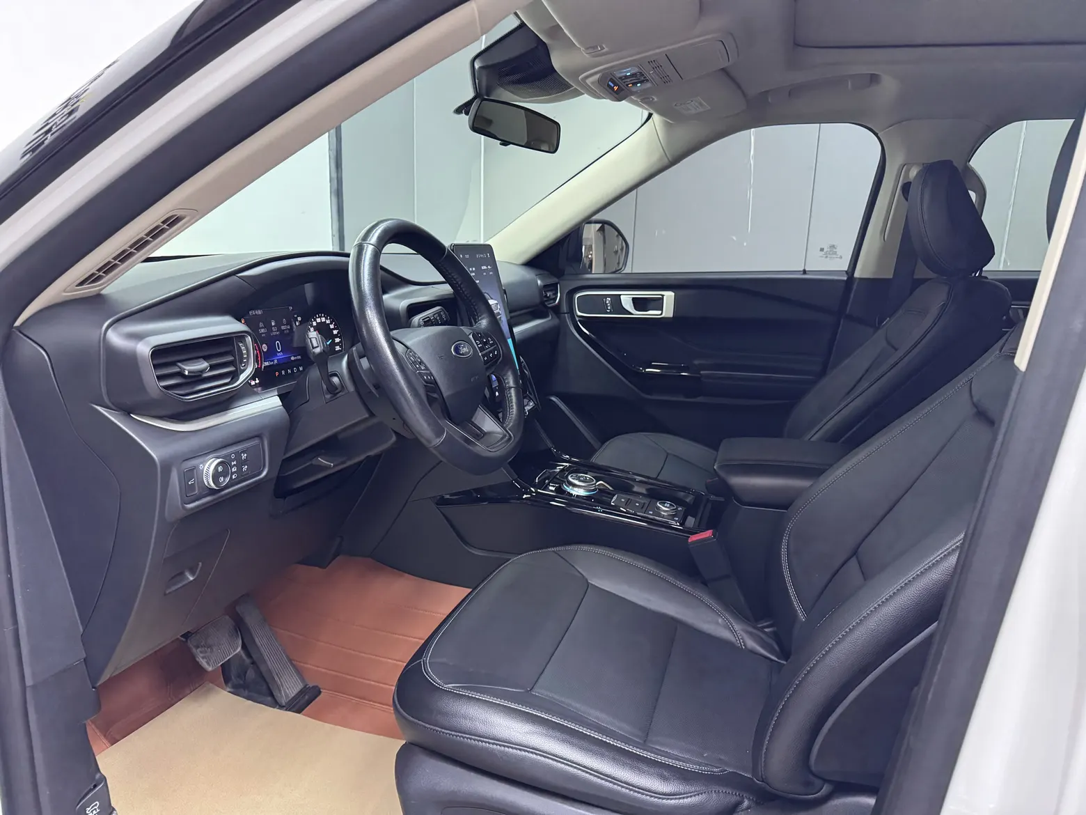 Ford Explorer, 2021 10