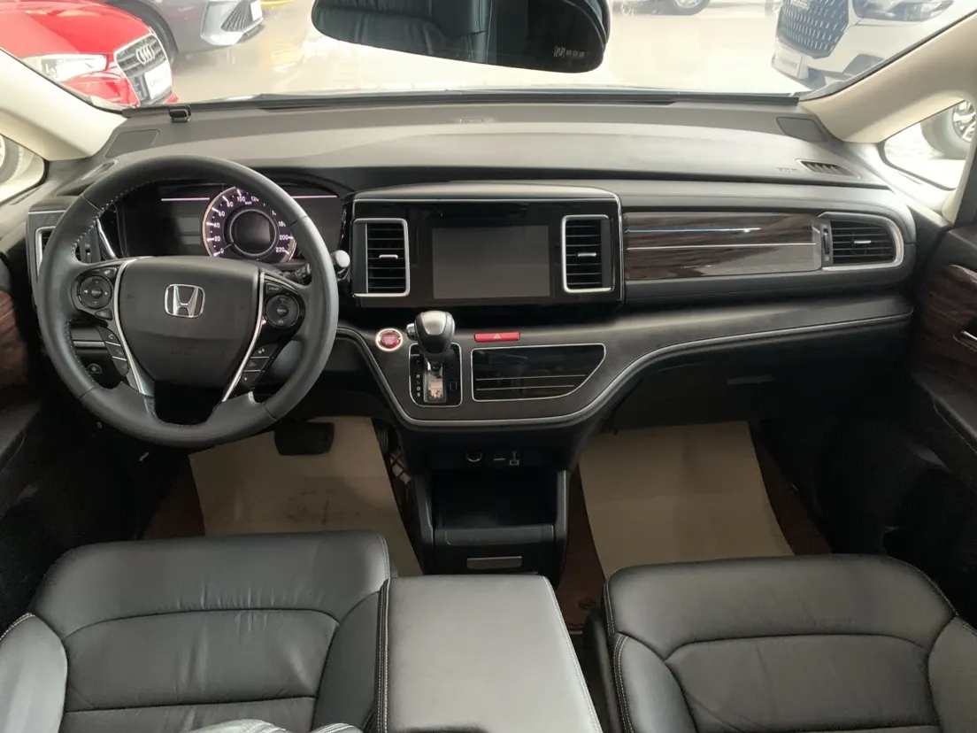 Honda Elysion, 2018 10