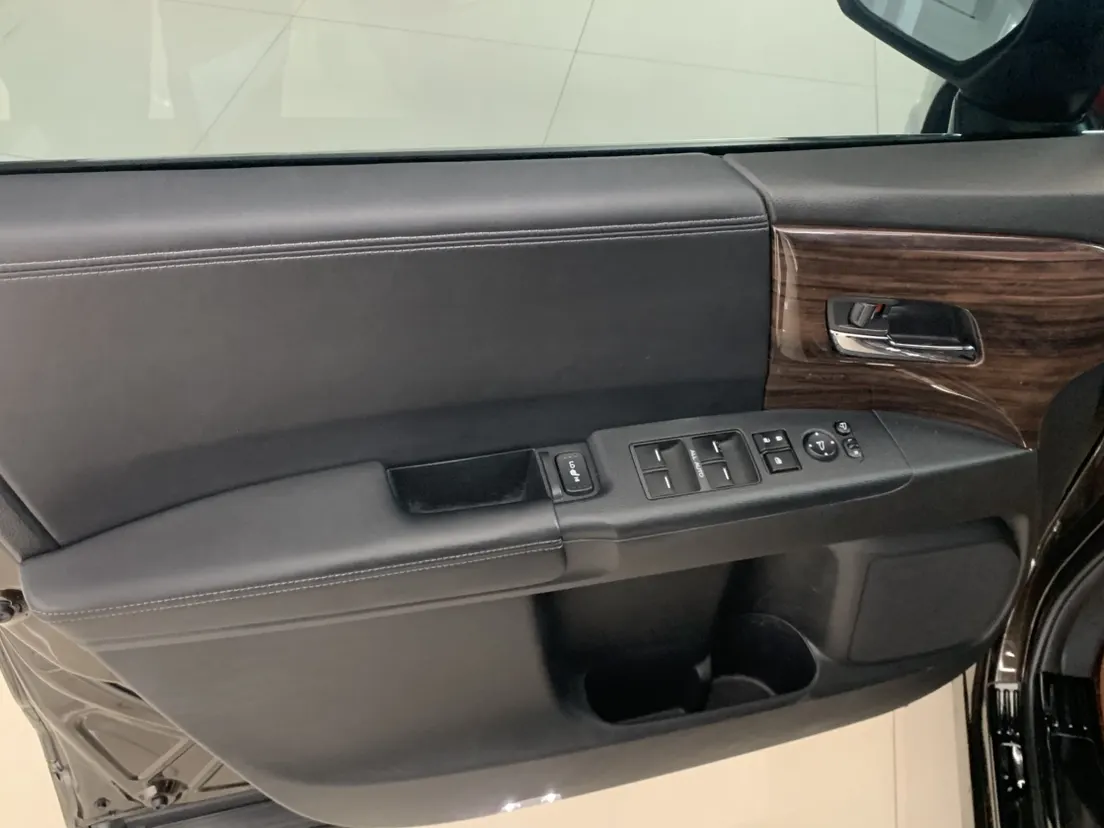 Honda Elysion, 2018 13