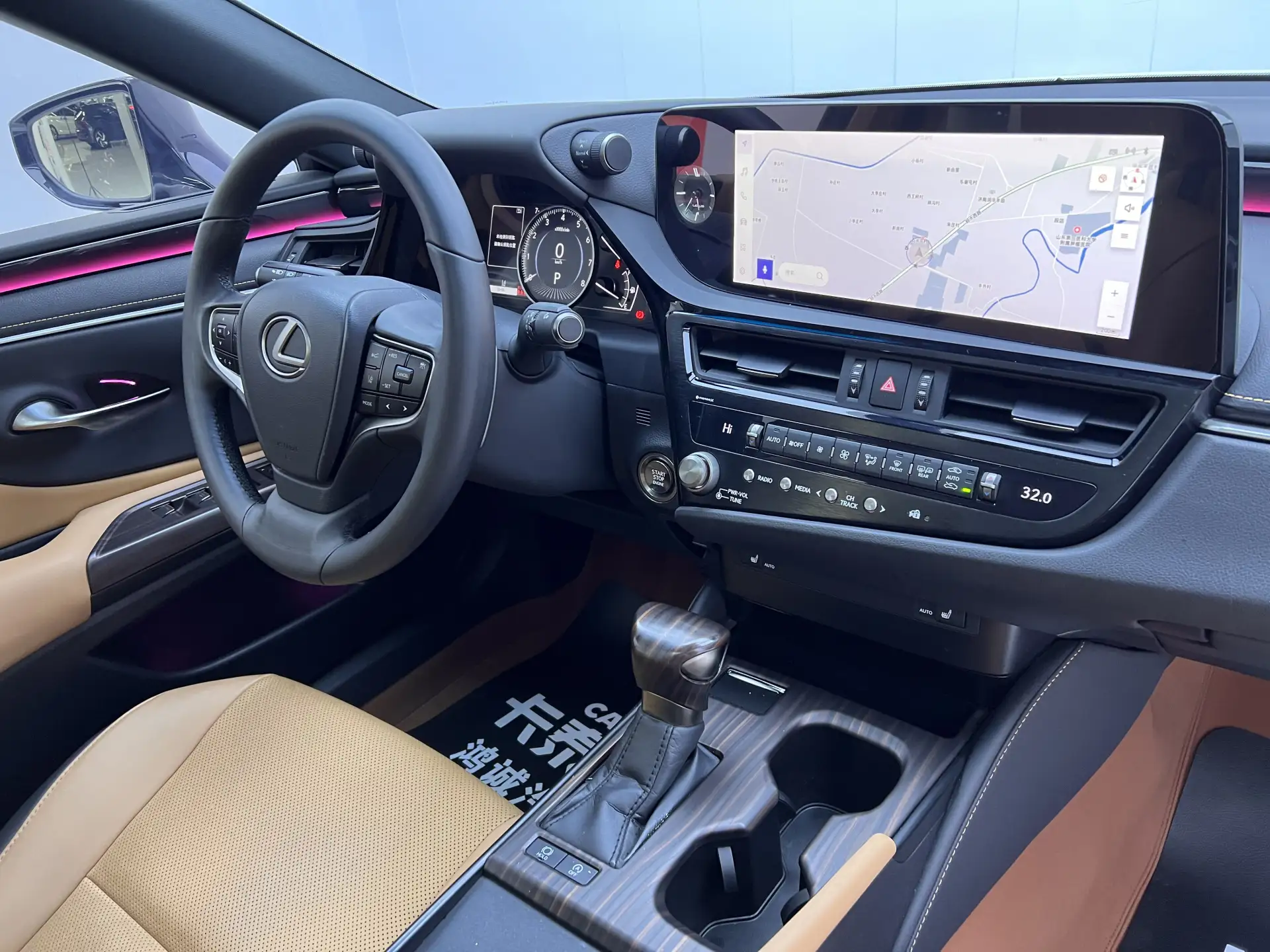 Lexus ES 200, 2024 24