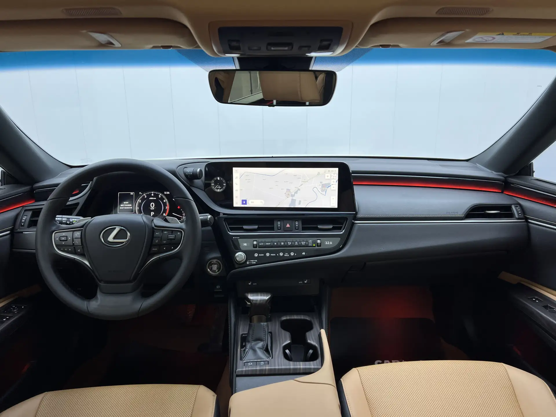 Lexus ES 200, 2024 14