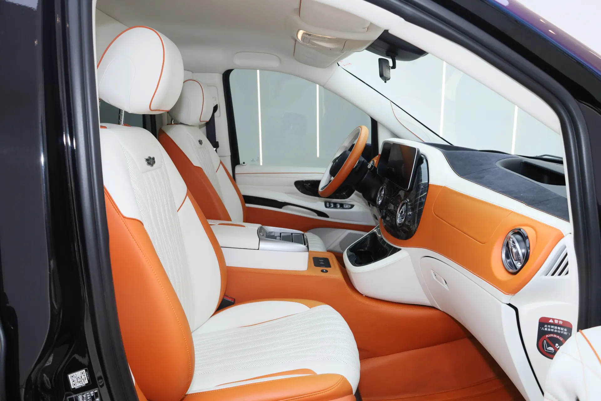 Mercedes-Benz Rhine Traveller, 2021 19