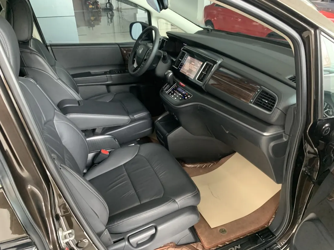 Honda Elysion, 2018 15