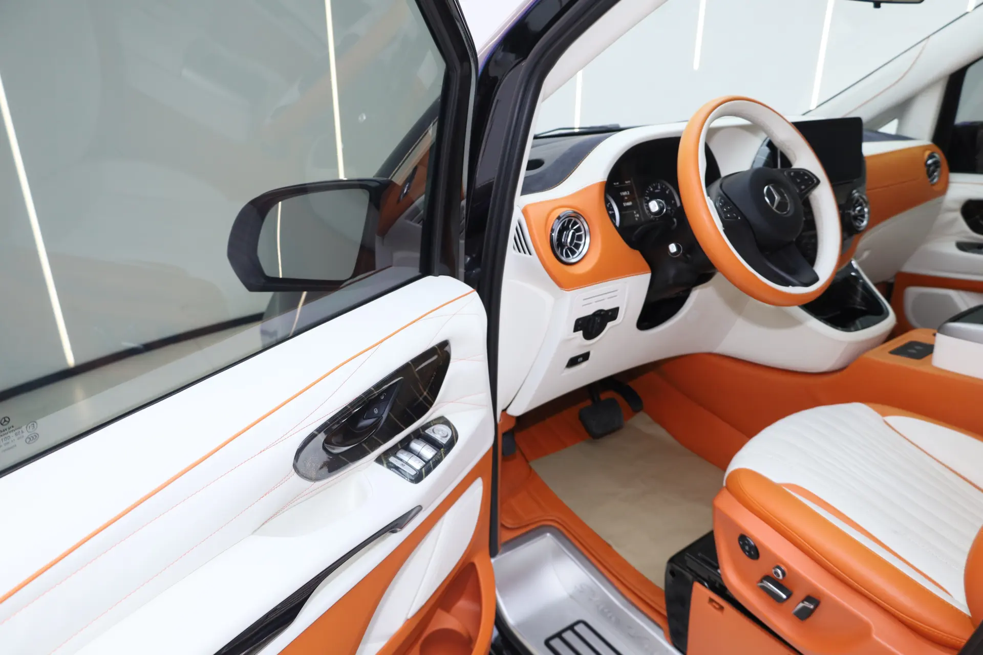 Mercedes-Benz Rhine Traveller, 2021 27