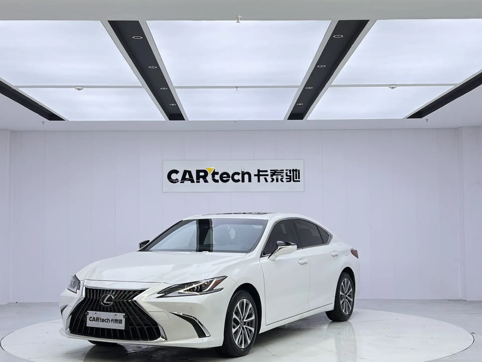 Lexus ES 200