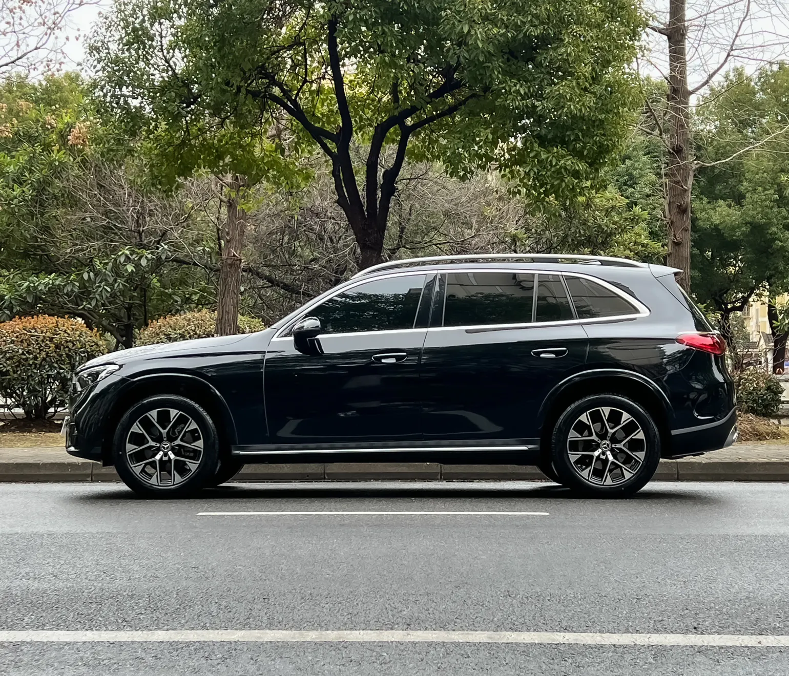 Mercedes-Benz GLC 260 L, 2025 3