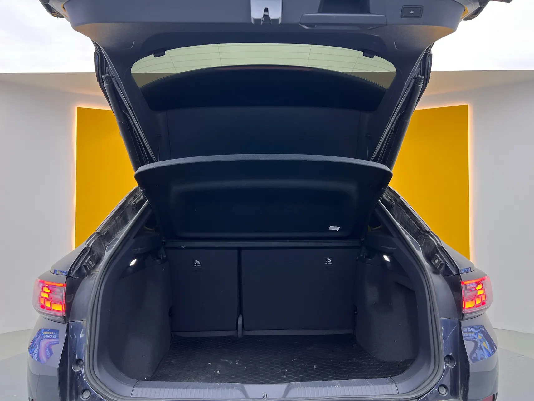 Volkswagen ID.4, 2022 4