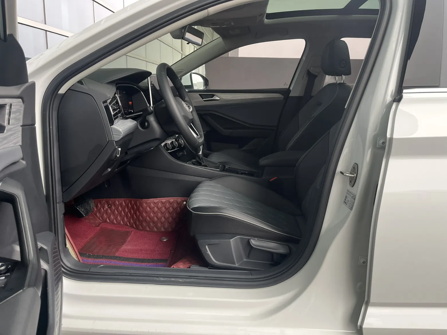 Volkswagen Sagitar, 2024 13