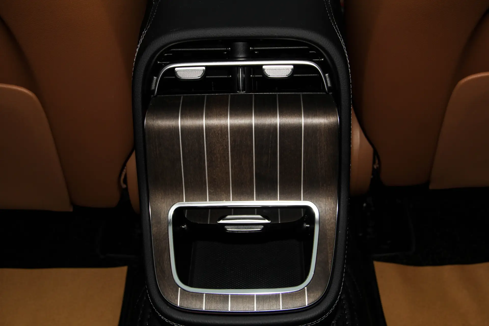 Mercedes-Benz E 300 L, 2025 24