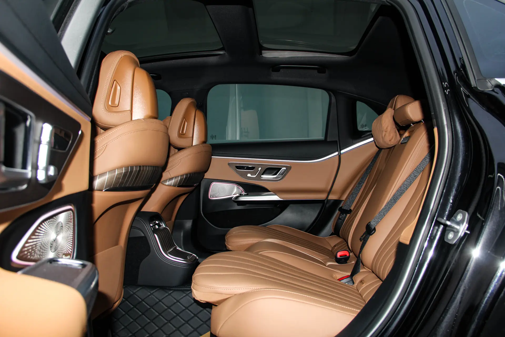 Mercedes-Benz E 300 L, 2025 20
