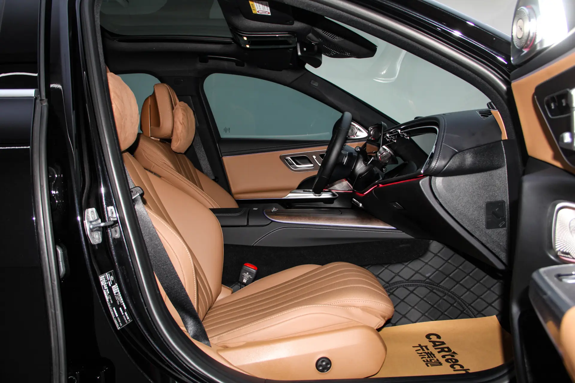 Mercedes-Benz E 300 L, 2025 19