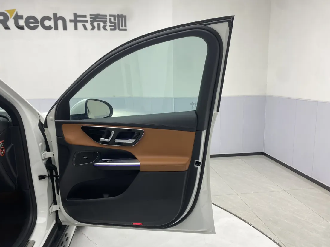 Mercedes-Benz GLC 300 L, 2023 29