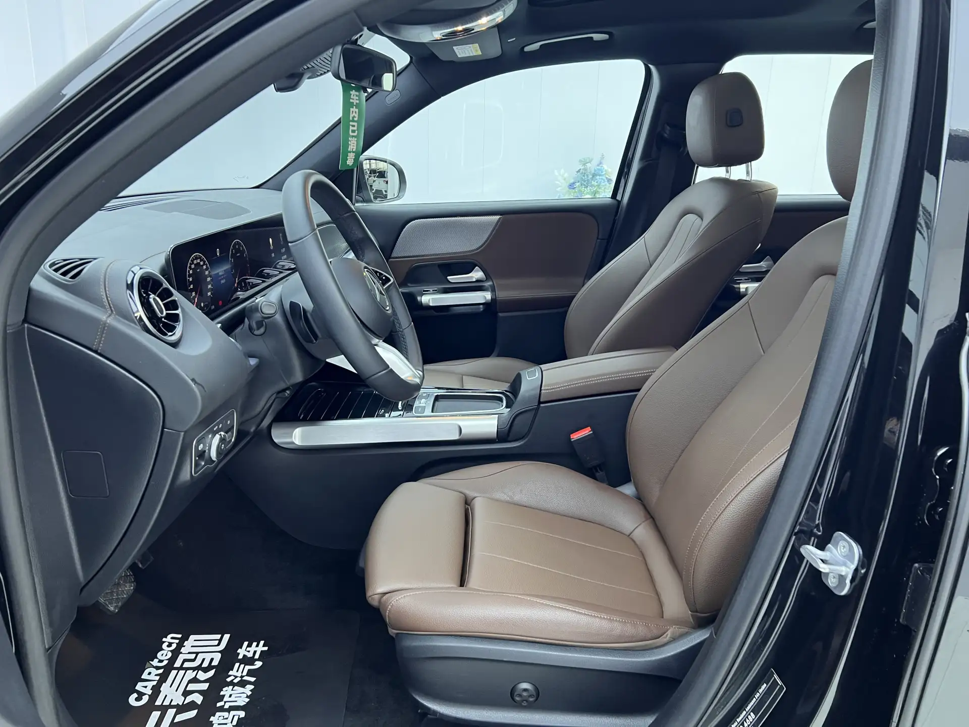 Mercedes-Benz GLB, 2024 19