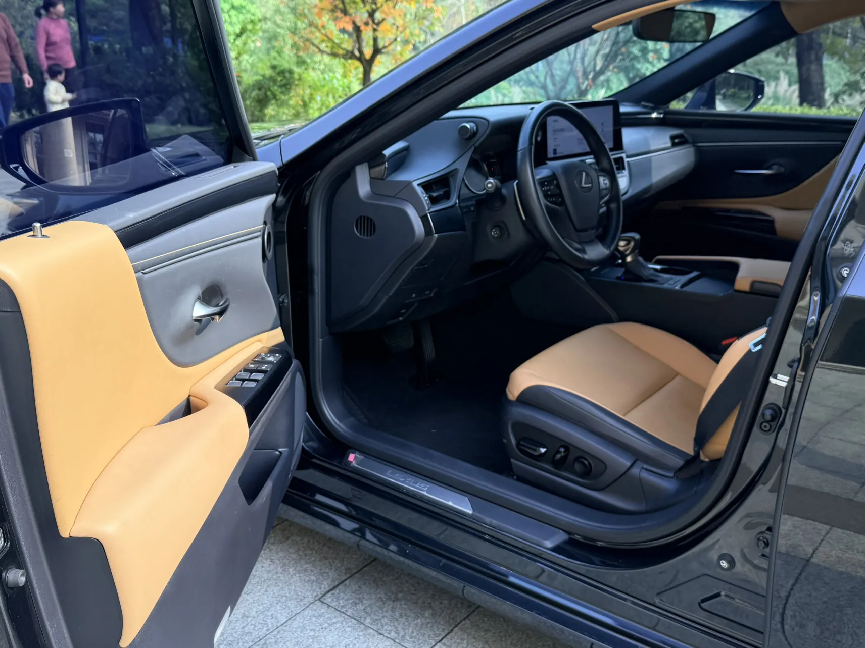 Lexus ES 200, 2024 28