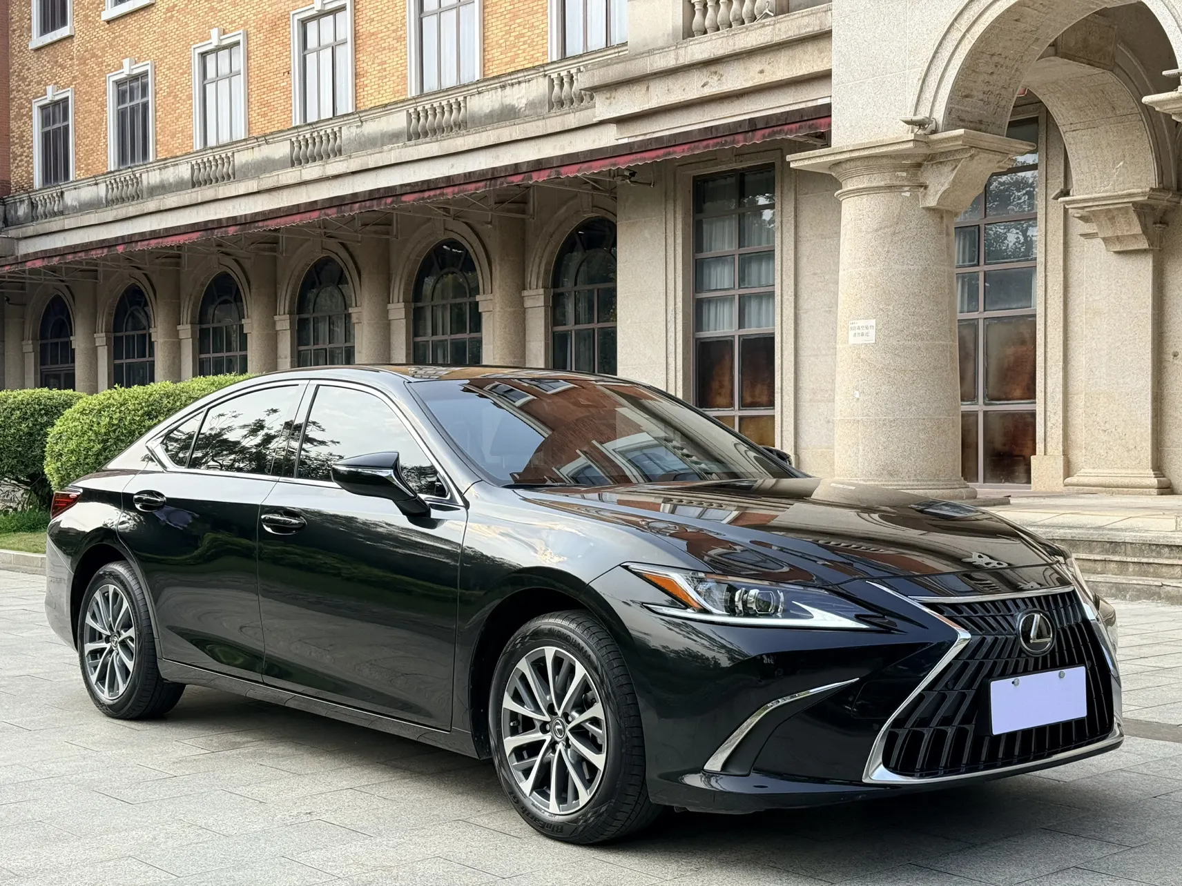 Lexus ES 200, 2024 2