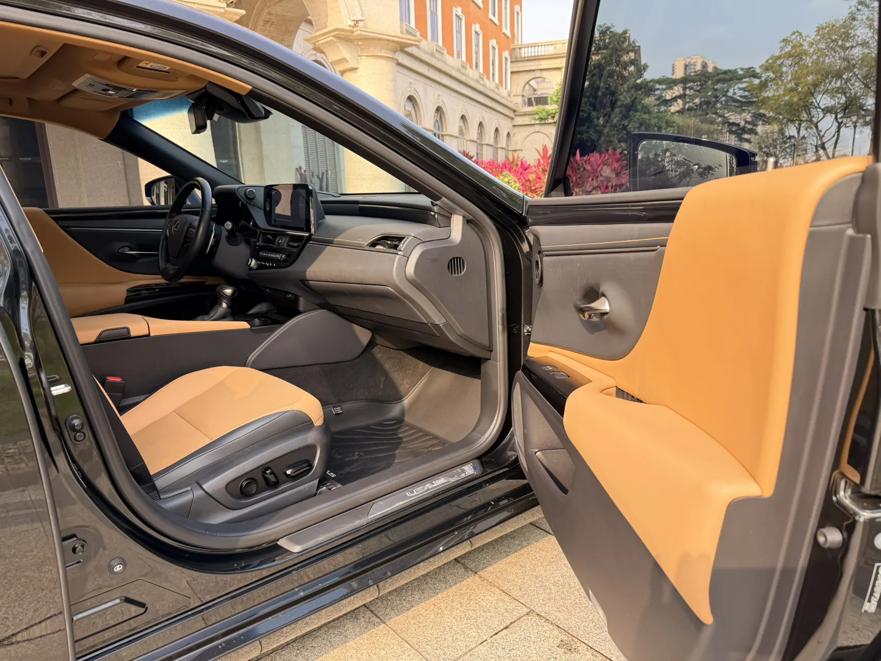 Lexus ES 200, 2024 17