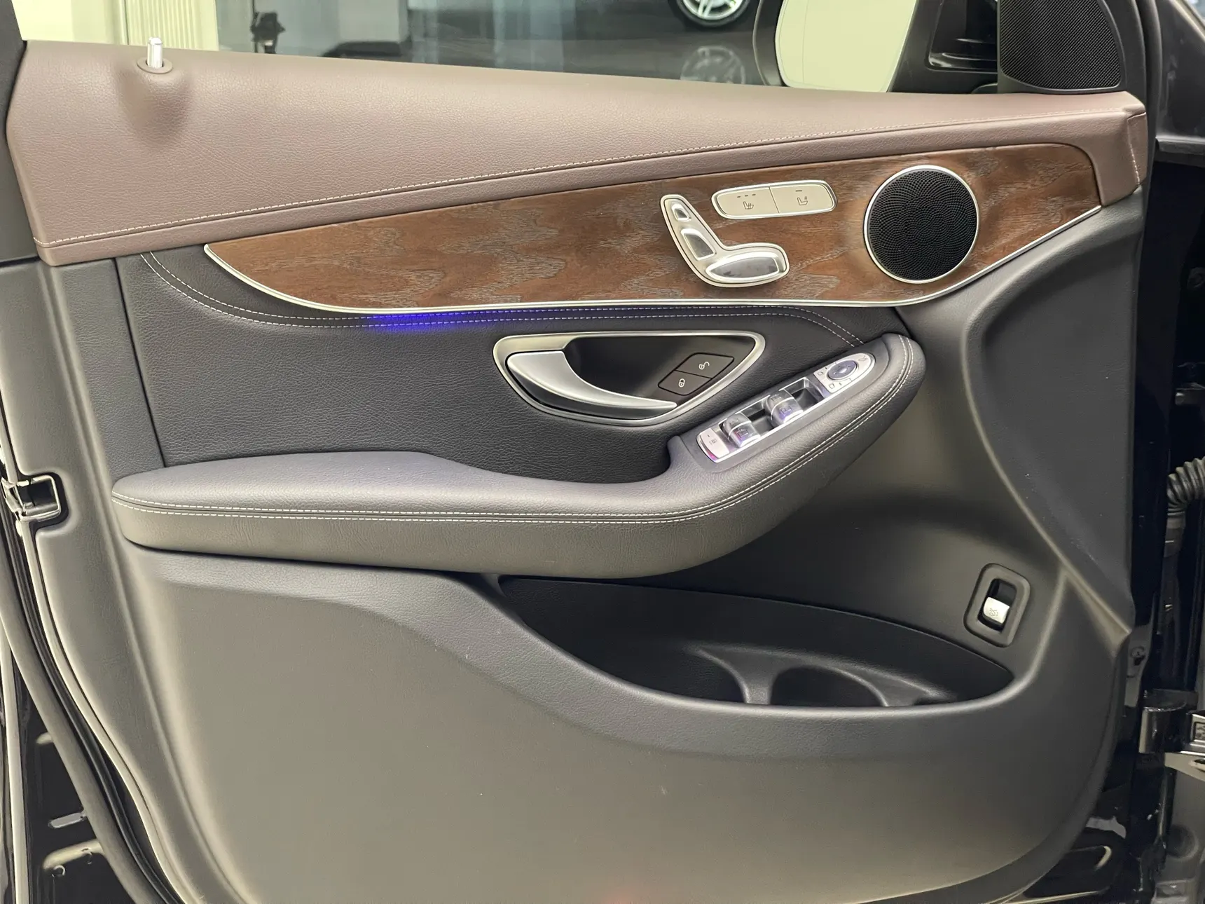 Mercedes-Benz GLC 260 L, 2020 16