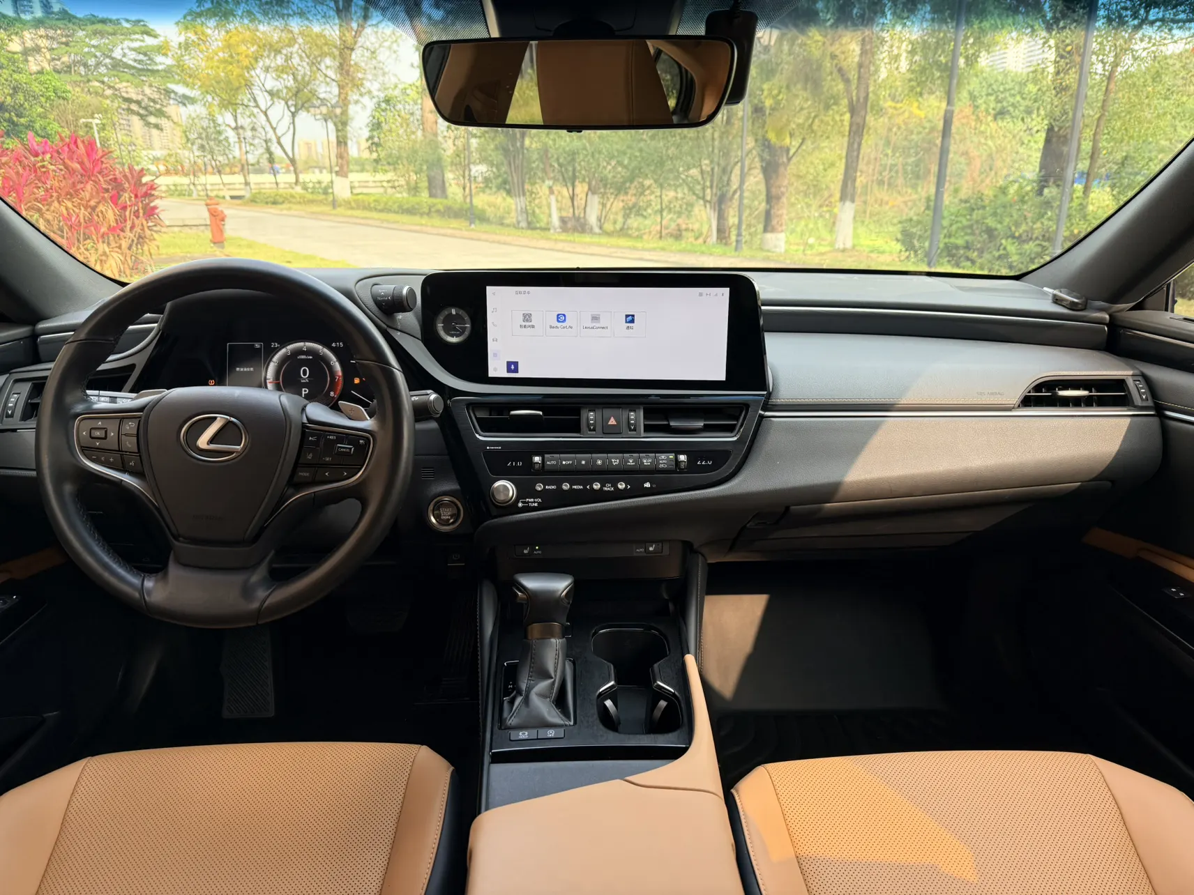 Lexus ES 200, 2024 14