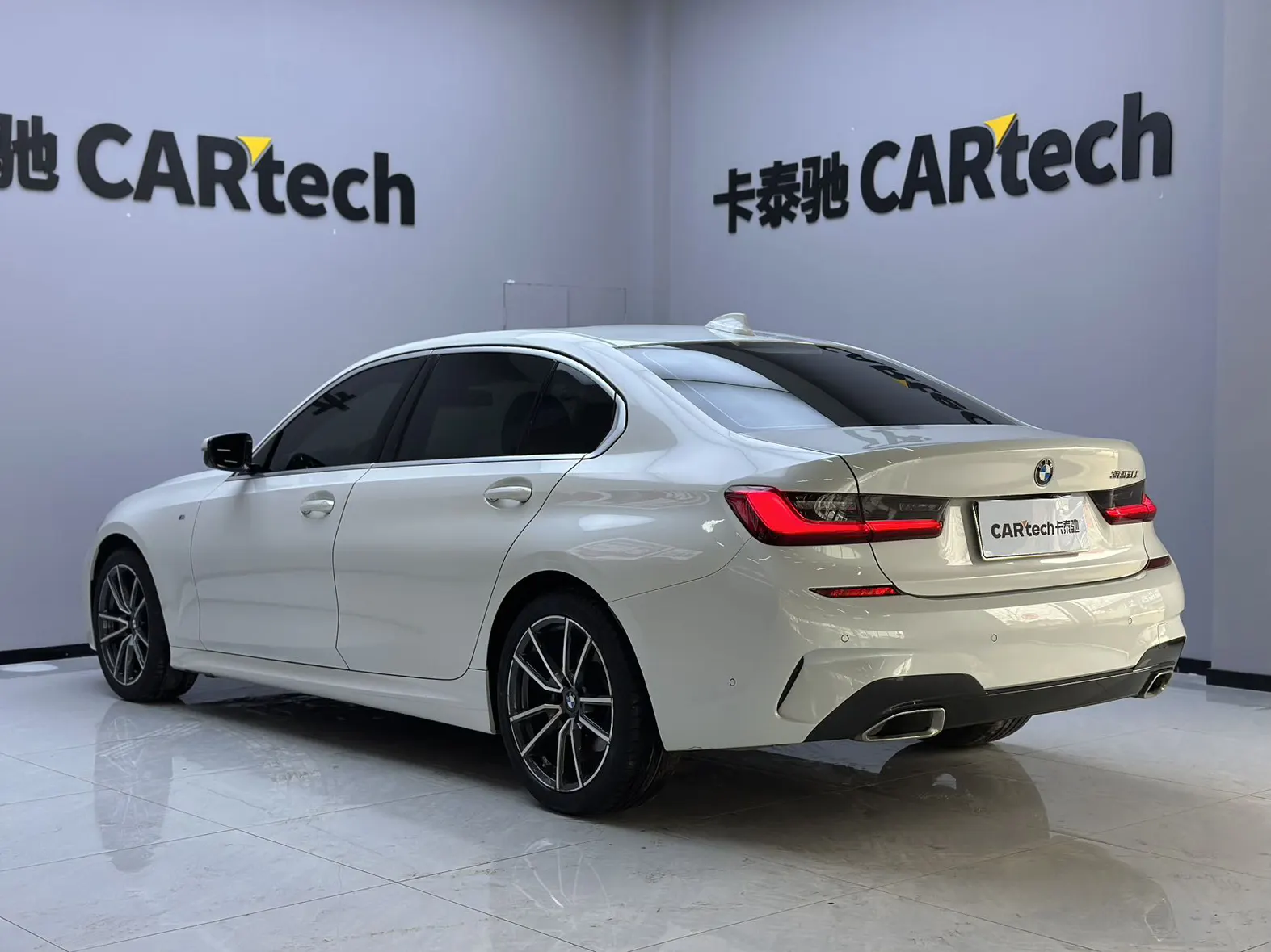 BMW 325Li, 2020 6