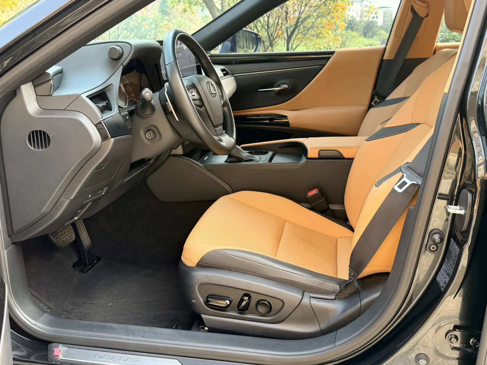 Lexus ES 200, 2024 16